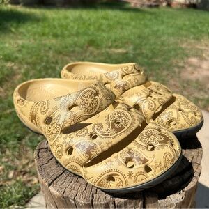 Keen Yogui Arts Caffe Latte Paisley 39